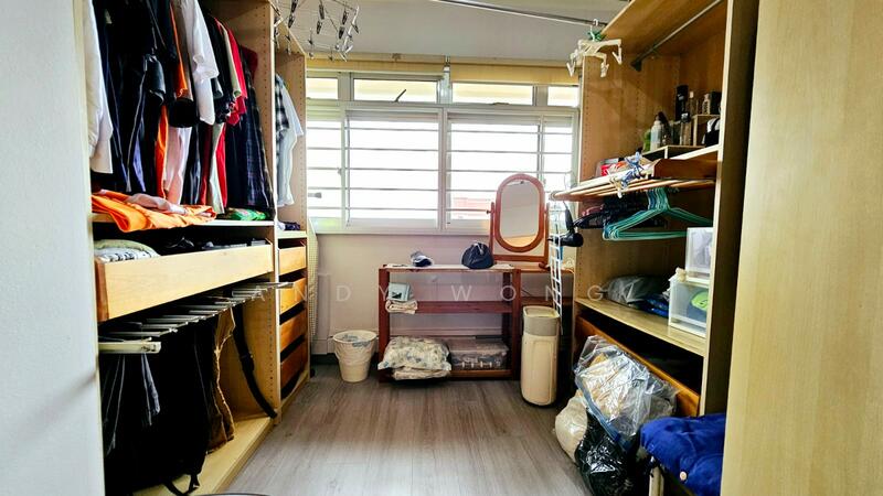 Walk in wardrobe