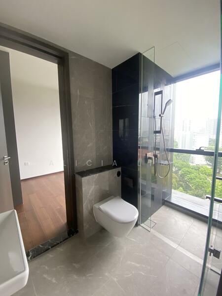 Piccadilly Grand, 1 Northumberland Road, 4 Bedrooms, 1,410 sqft, Condominium For Rent, by Alicia Lim, 60147047 - Bathroom - PropertyGuru.com.sg