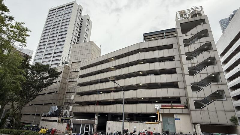 Lucky Plaza, 304 Orchard Road, 204 sqft, Mall Shop For Sale, by Alvin Chua, 60147048 - CommercialGuru.com.sg
