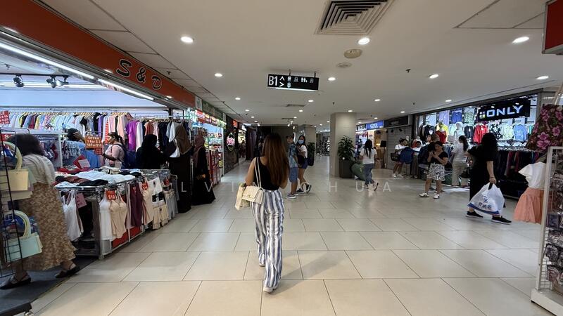 Lucky Plaza, 304 Orchard Road, 204 sqft, Mall Shop For Sale, by Alvin Chua, 60147048 - Others - CommercialGuru.com.sg
