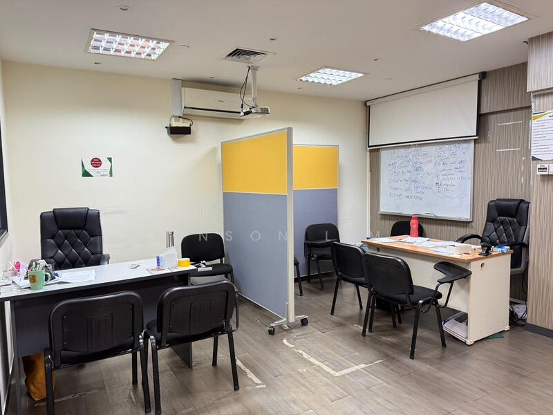 High Street Centre, 1 North Bridge Road, 646 sqft, Mall Shop For Sale, by Linson Lim, 60147075 - CommercialGuru.com.sg