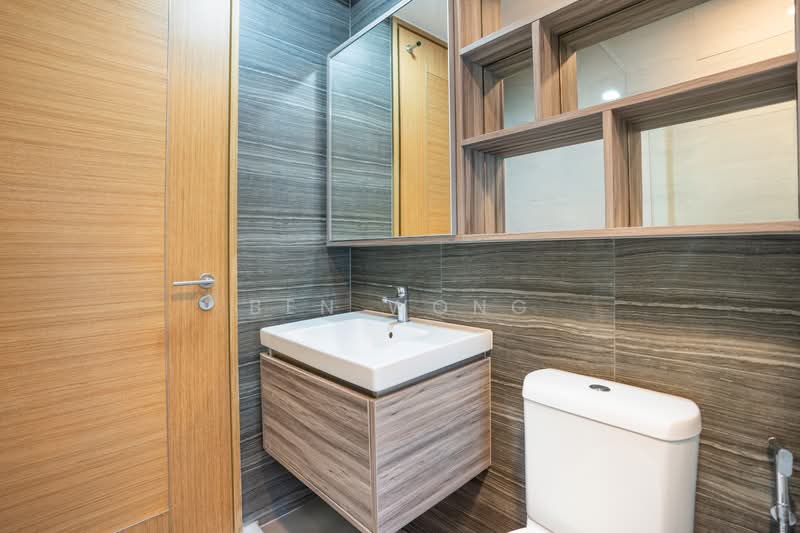 Coco Palms, 21 Pasir Ris Grove, 2 Bedrooms, 753 sqft, Condominium For Sale, by Ben Wong, 60147478 - Bathroom - PropertyGuru.com.sg