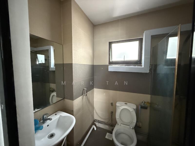 For Rent - 360C Admiralty Drive