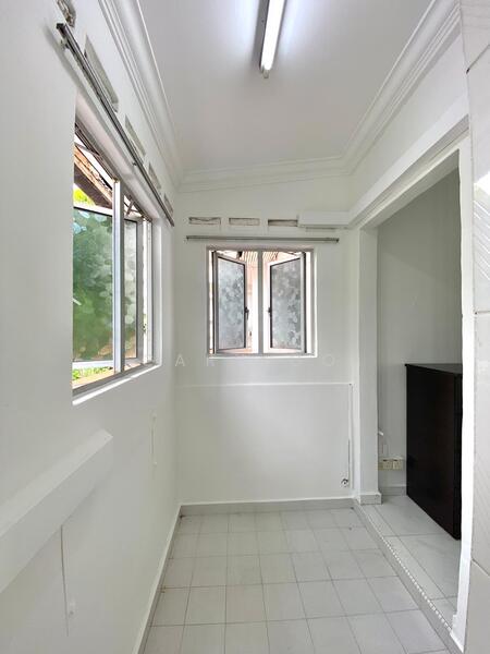 27 JALAN POKOK SERUNAI, JALAN POKOK SERUNAI, Room Rental, 300 sqft, Semi-Detached House For Rent, by Gary Go, 60147567 - PropertyGuru.com.sg