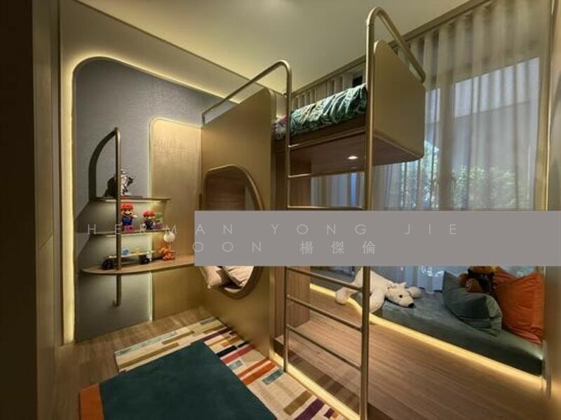 Second junior master bedroom