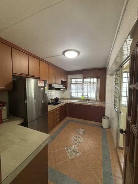 Spacious Kitchen