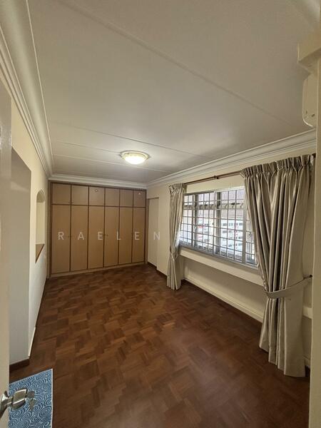 Master room with built in Wardrobe