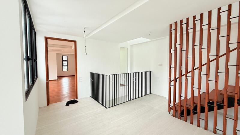 For Sale - Landed for sale semi d near Kovan mrt