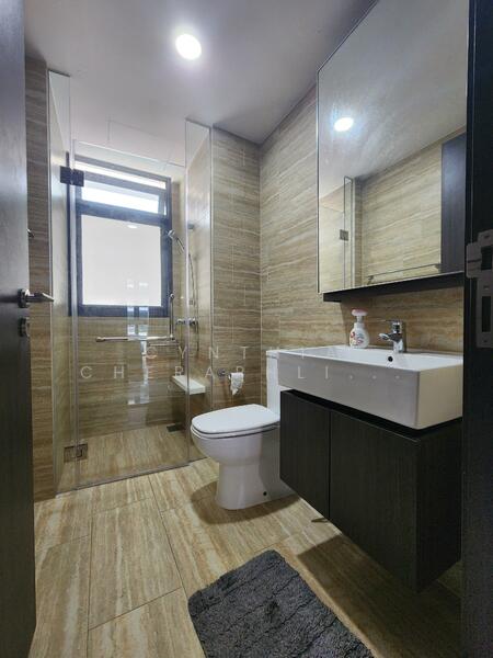 Common Bathroom 
