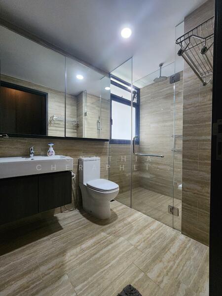 Masterbedroom Attached Bathroom 