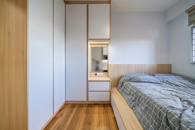 Bedroom Beside Shelter