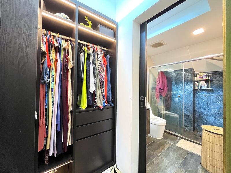 Walk in wardrobe