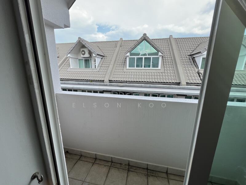 Level 3 Balcony