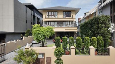 For Sale - Huge Rebuilt Detached Hse with 11+1 Rooms near MRT & Mall in the East