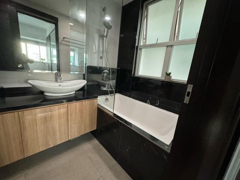 Sunshine Plaza, 10 Prinsep Link, Beach Road / Bugis / Rochor, Room Rental, 180 sqft, Apartment For Rent, by Susan Lai, 60148246 - Bathroom - PropertyGuru.com.sg