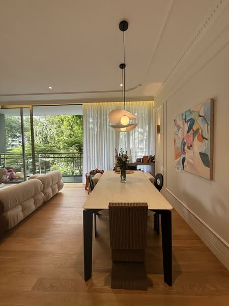 Hilltops Condominium For Sale at S$ 5,499,999 | PropertyGuru Singapore - Living Room