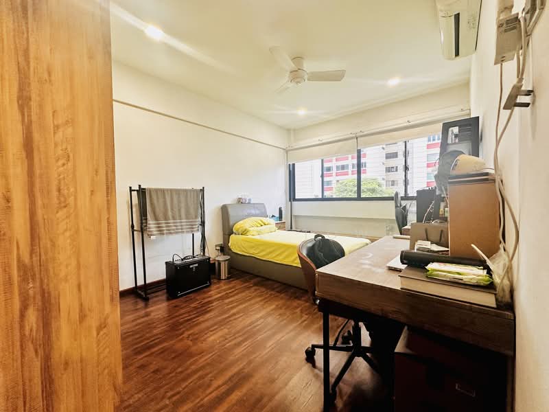Neptune Court, 1 Marine Vista, 4 Bedrooms, 1,636 sqft, Apartment For Sale, by Irene Tow, 60148675 - Bedroom - PropertyGuru.com.sg
