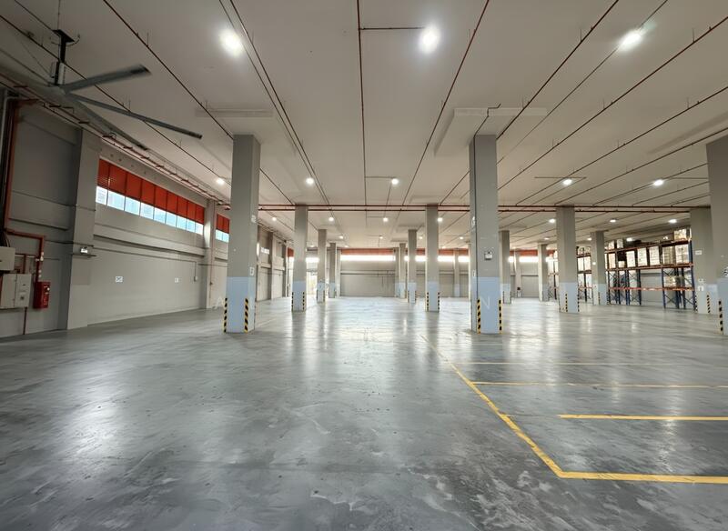 ⭐️Cheap⭐️ | Jurong | 9m Ceiling | Partial Racking System | Ramp Up | Dedicated Loading Bays, Jurong, 50,000 sqft, Warehouse For Rent, by Alex Chan, 60148682 - CommercialGuru.com.sg
