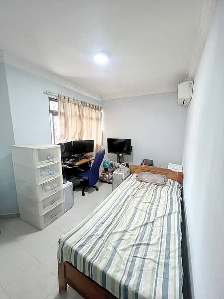 691 Jurong West Central 1, 691 Jurong West Central 1, 3 Bedrooms, 1,270 sqft, HDB Flat For Sale, by Marvin Ong, 60148698 - Bedroom - PropertyGuru.com.sg