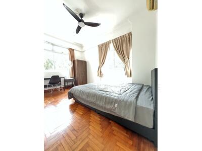 For Rent - La Crystal