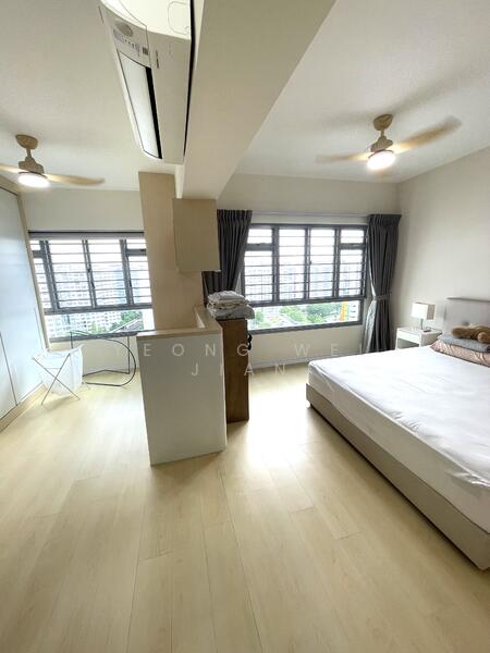Master Bedroom with common room (Aircon)