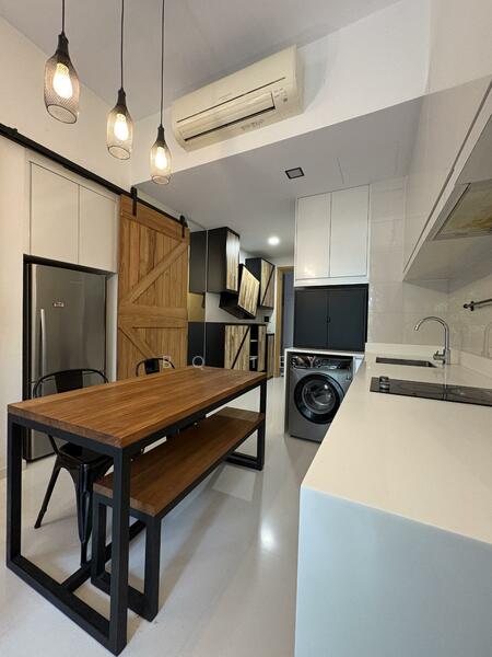 Kitchen - Plenty of Counter Top space
