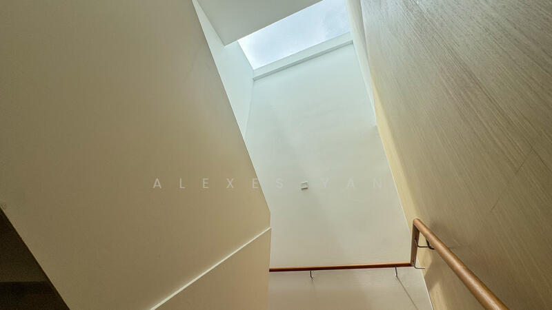 For Sale - Huge Frotange! 1KM to Henry Park! Brand New Inter Terrace