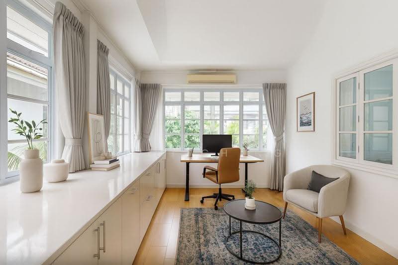 Charming 5+1 Room Bungalow at the Heart of Newton for barely $1200psf!, Newton / Novena, 5 Bedrooms, 5,110 sqft, Bungalow House For Sale, by Willi Ching, 60149072 - Study - PropertyGuru.com.sg