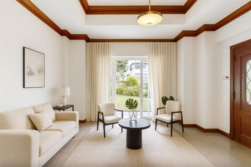 Charming 5+1 Room Bungalow at the Heart of Newton for barely $1200psf!, Newton / Novena, 5 Bedrooms, 5,110 sqft, Bungalow House For Sale, by Willi Ching, 60149072 - Living Room - PropertyGuru.com.sg