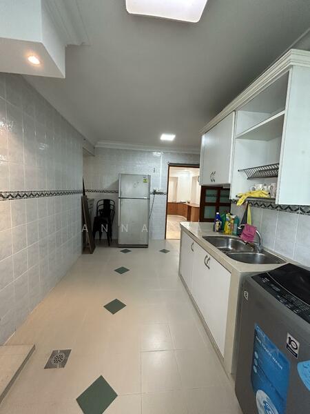 For Rent - 711 Pasir Ris Street 72