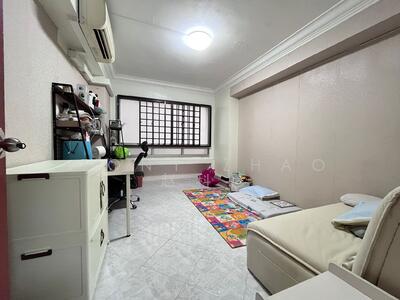 For Sale - 706 Jurong West Street 71