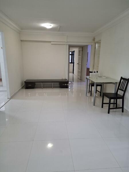 Spacious living & dining hall