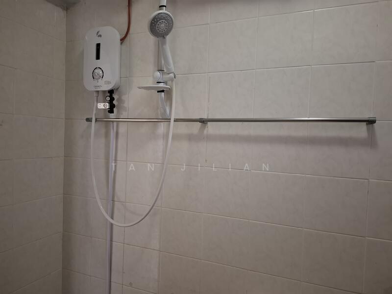 Attached bathroom instant water heater