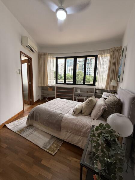 Ensuite Bedrm (furnishings not included)