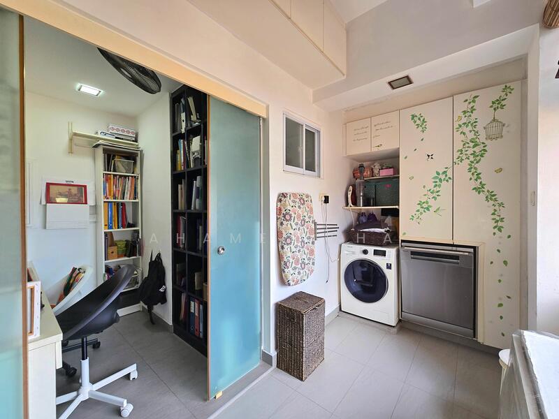 Utility, Yard & WC