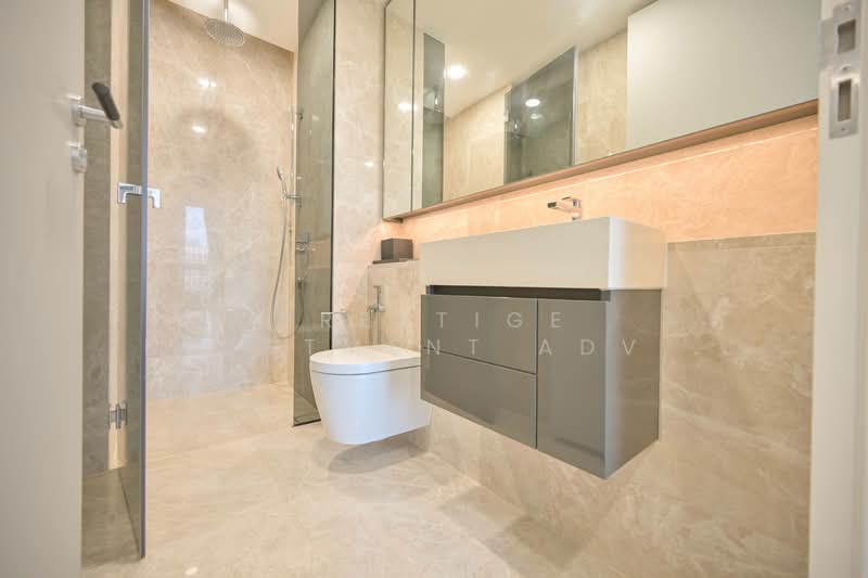 Riviere, 1 Jiak Kim Street, 3 Bedrooms, 1,216 sqft, Condominium For Sale, by PRESTIGE INVESTMENT ADVISORY PTE. LTD., 60149763 - Bathroom - PropertyGuru.com.sg