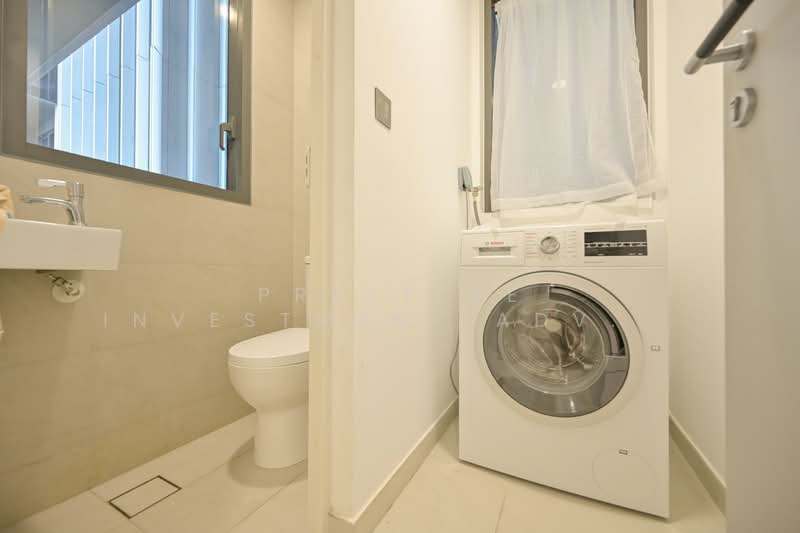 Riviere, 1 Jiak Kim Street, 3 Bedrooms, 1,216 sqft, Condominium For Sale, by PRESTIGE INVESTMENT ADVISORY PTE. LTD., 60149763 - Bathroom - PropertyGuru.com.sg
