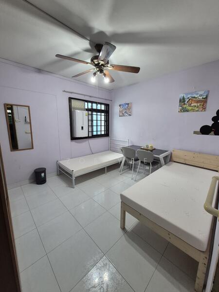 Open to 1 or 2 pax (female)