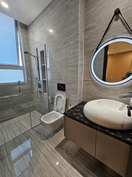 level 2 bathroom