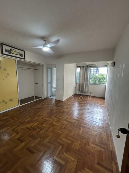 Junior master bedroom