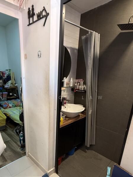 Bathroom & Helper room