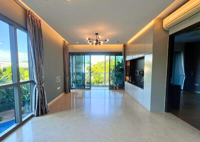 For Sale - Thomson Grand