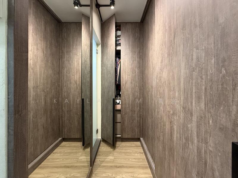 Walk in wardrobe