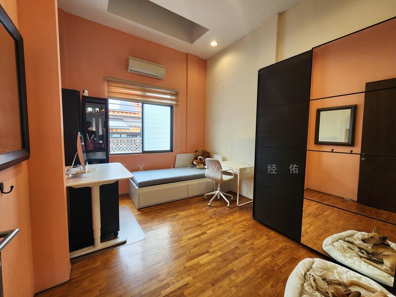 Granny room
