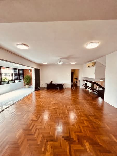 Pandan Valley, 4 Pandan Valley, 5 Bedrooms, 2,669 sqft, Condominium For Sale, by Leong Lai Ngoh, 60150111 - Living Room - PropertyGuru.com.sg