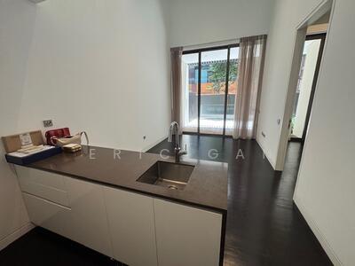 For Rent - Lloyd SixtyFive