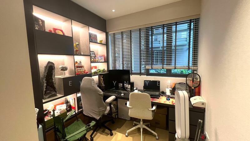 Bedroom convert to study