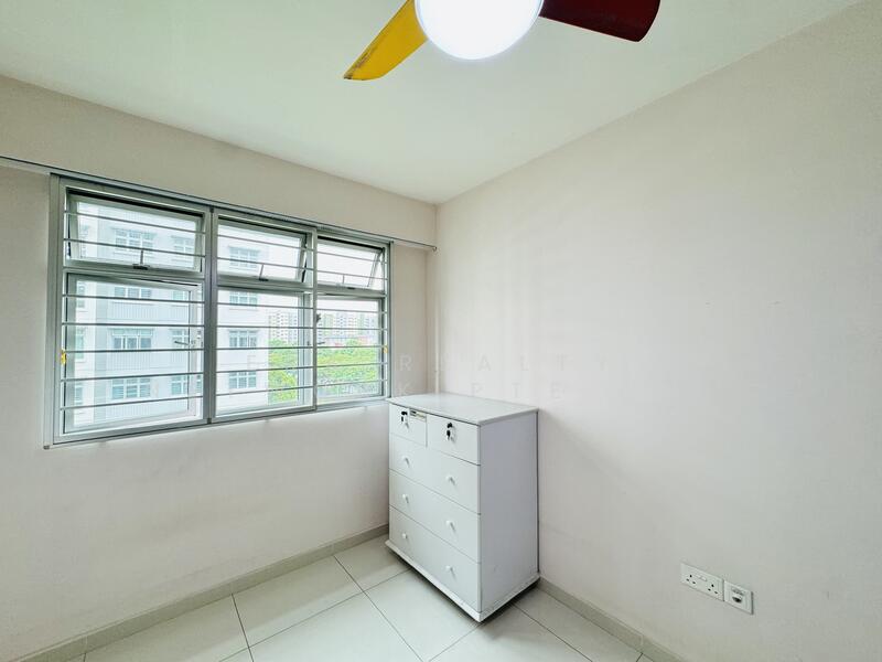 For Sale - 424D Yishun Avenue 11