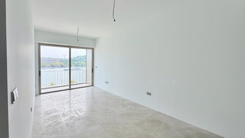 The Reef at King's Dock, 20 Harbourfront Avenue, Orchard / River Valley, 3 Bedrooms, 1,076 sqft, Condominium For Sale, by Nicole Chua, 60150481 - Living Room - PropertyGuru.com.sg