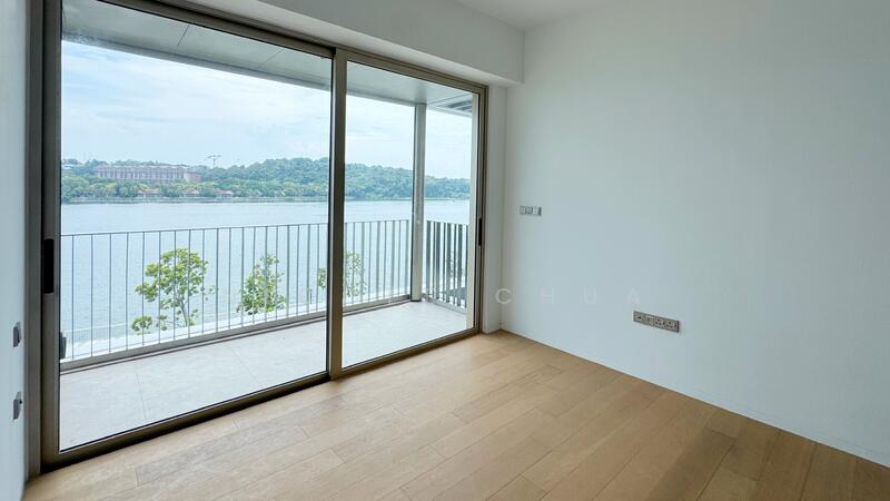 The Reef at King's Dock, 20 Harbourfront Avenue, Orchard / River Valley, 3 Bedrooms, 1,076 sqft, Condominium For Sale, by Nicole Chua, 60150481 - Master Bedroom - PropertyGuru.com.sg